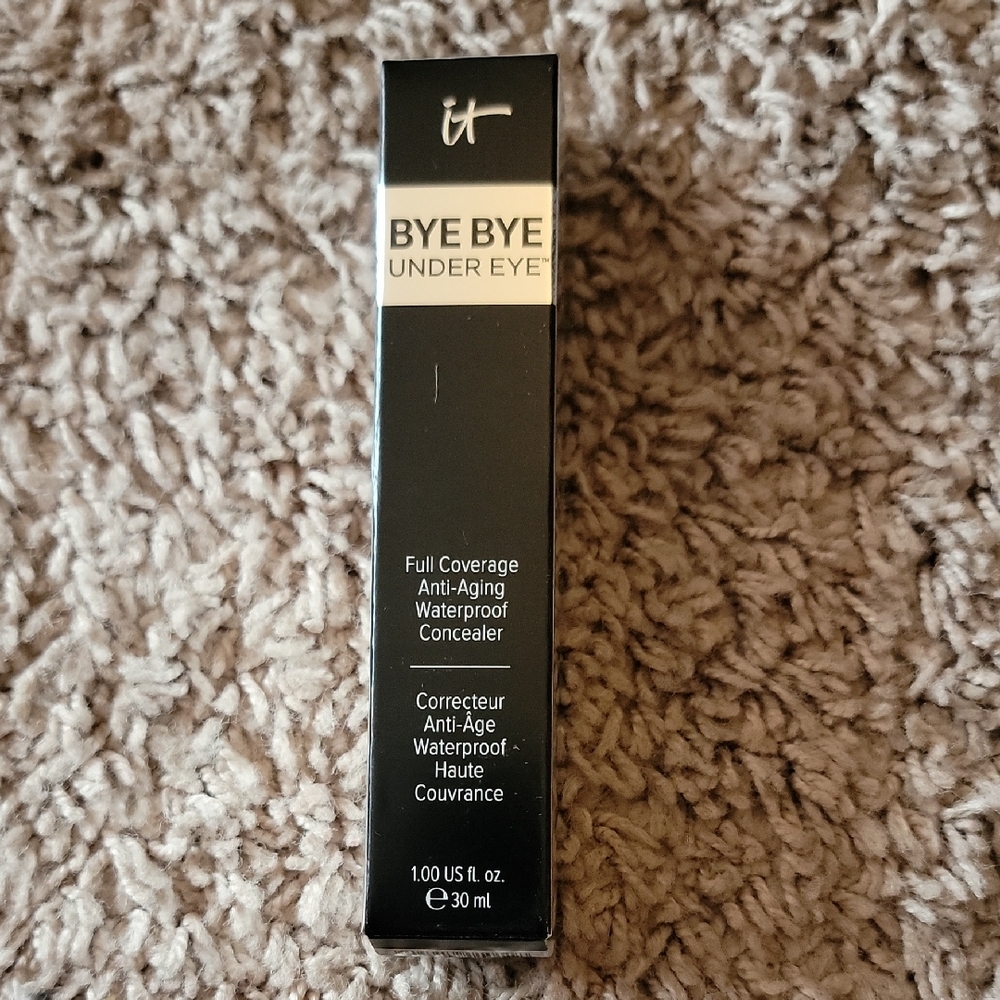 IT Cosmetics Bye Bye Under Eye Concealer - Black